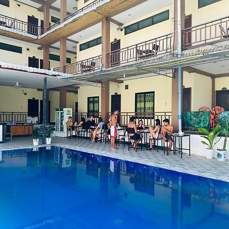 Vang Vieng Global Hotel Экстерьер фото