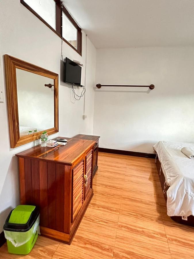 Vang Vieng Global Hotel Экстерьер фото