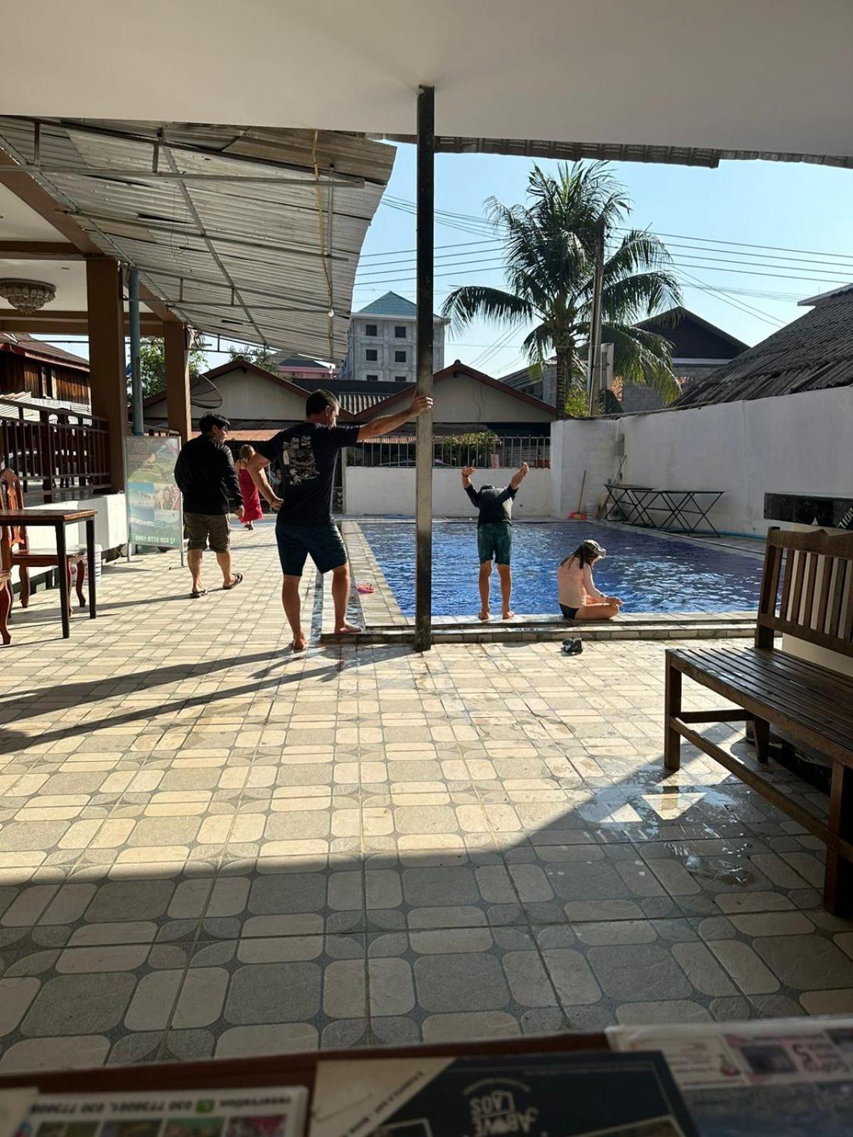 Vang Vieng Global Hotel Экстерьер фото