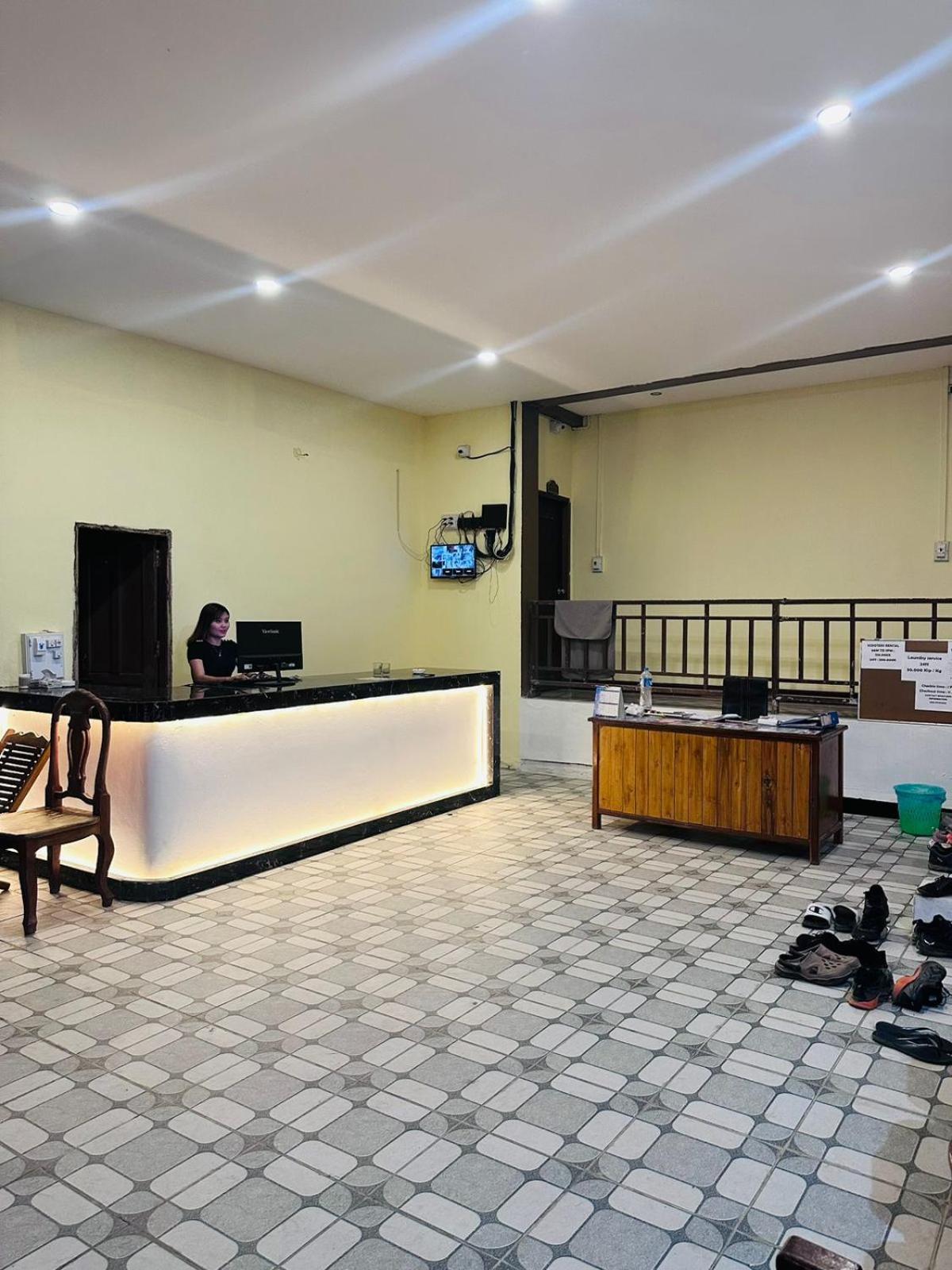 Vang Vieng Global Hotel Экстерьер фото