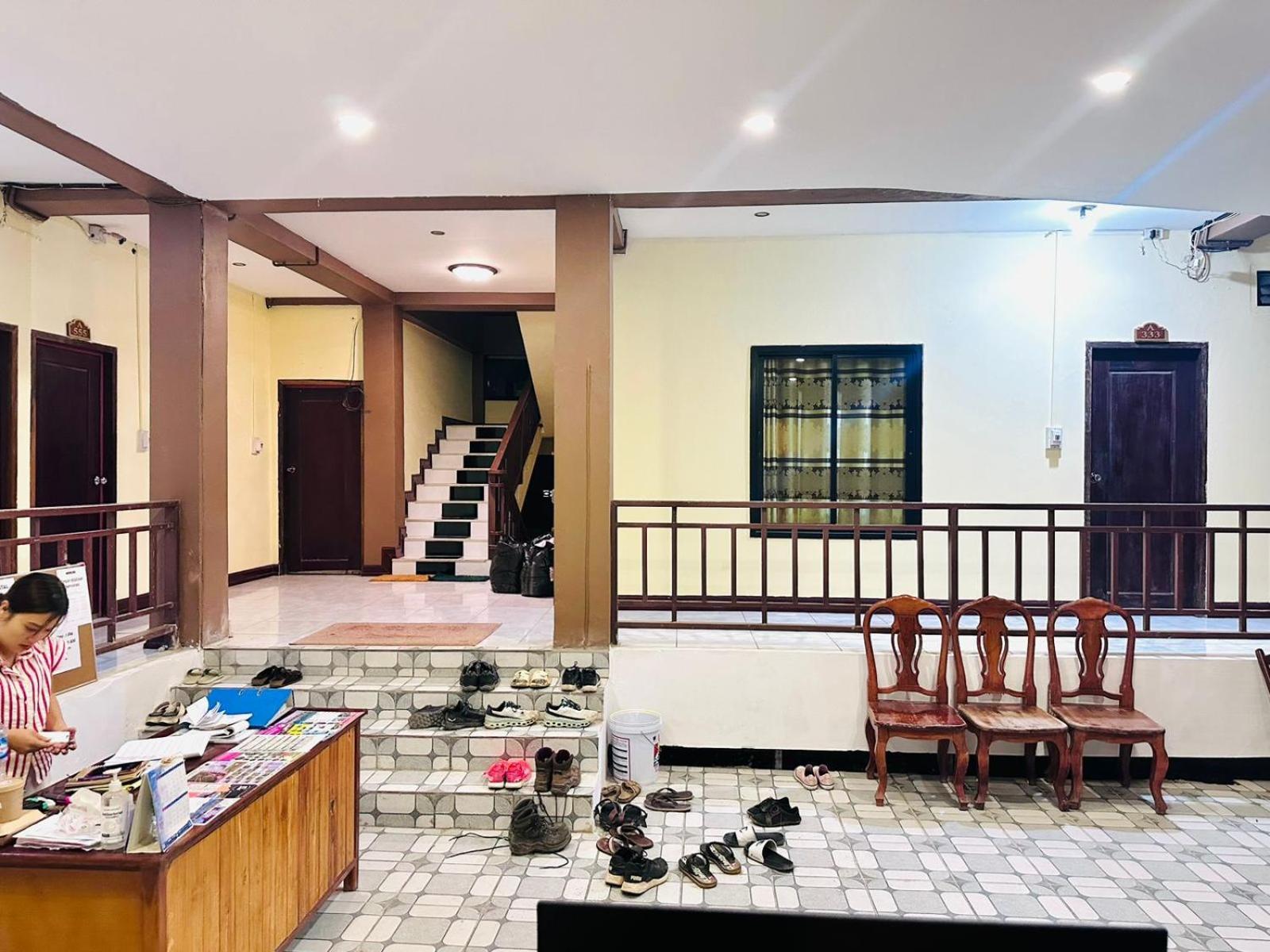 Vang Vieng Global Hotel Экстерьер фото