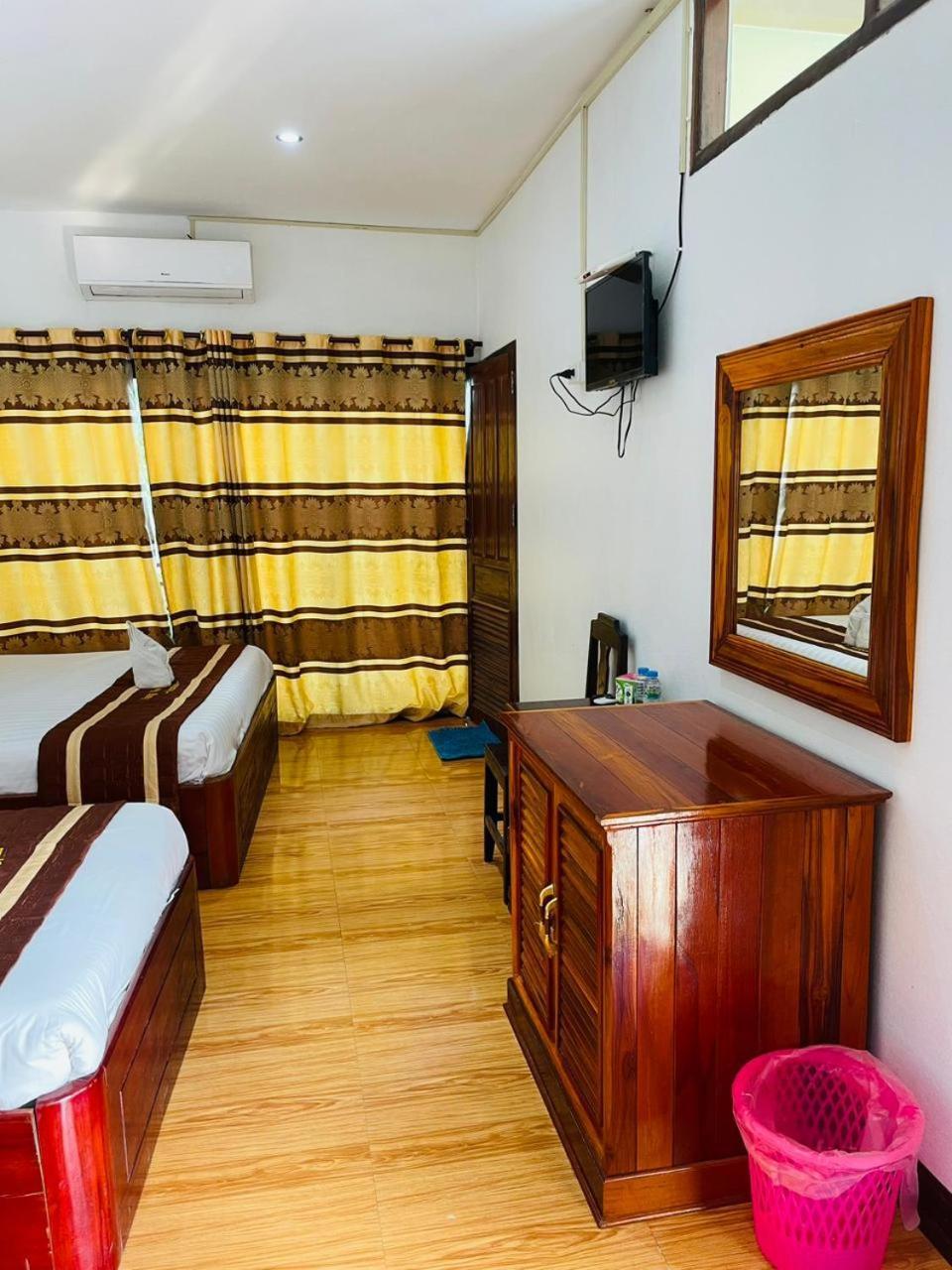 Vang Vieng Global Hotel Экстерьер фото